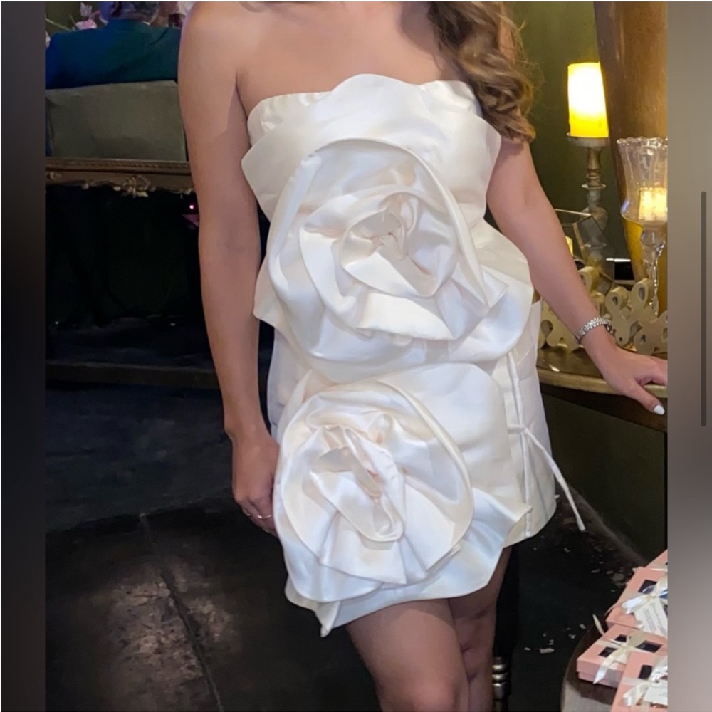 Strapless Ivory Floral Appliqué Wedding Dress